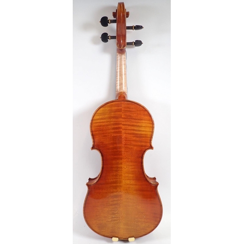 915 - An early 20th century hand made violin in fitted case, 14