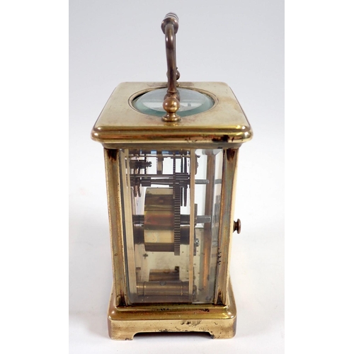 922 - A French 8 day brass carriage clock 11cm tall