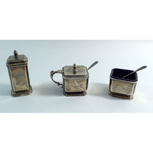 231 - A silver three piece cruet set with original cruet spoons, Birmingham 1956, Henry Clifford Davis, 13... 