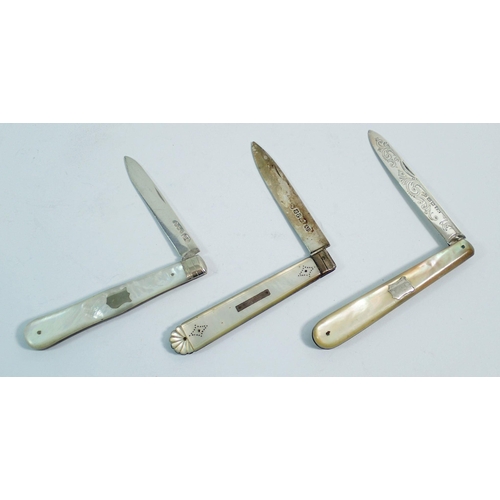 239 - Three mother of pearl handled and silver fruit knives, largest 8cm