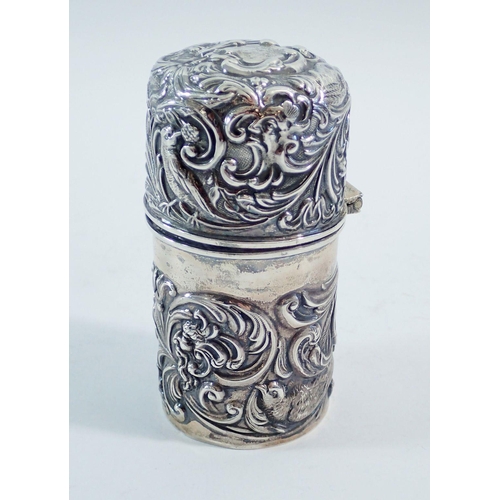 303 - A silver dressing table jar with gilt interior, London 1900 by William Comyn, 8.5cm, 67g