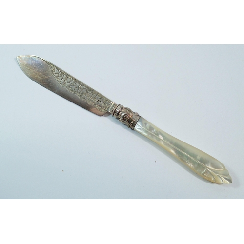 331 - A Victorian silver and mother pearl serving knife with engraved decoration, cased, Birmingham 1884, ... 