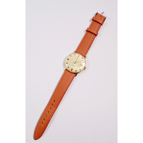 474 - A Gents Everite wrist watch with date niche and leather strap