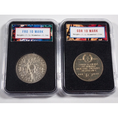 498 - A Fall of the Berlin Wall commemorative coin set comprising East and West German coins 1989 and a fr... 