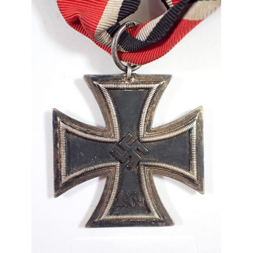 597 - A German WWII Iron cross, 2nd class, maker S Jablonski Posen No 128