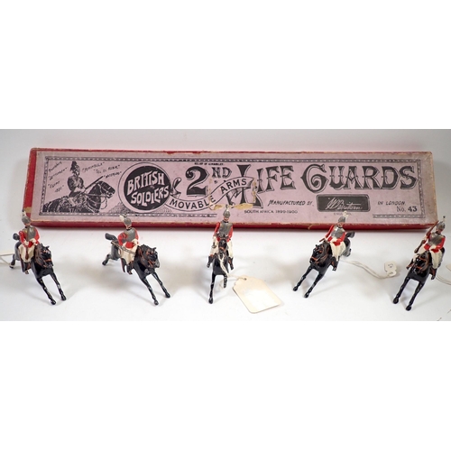 696 - A Britains boxed military set, 2nd Lifeguards No 43, five mounted soldiers, four with rifles and a b... 