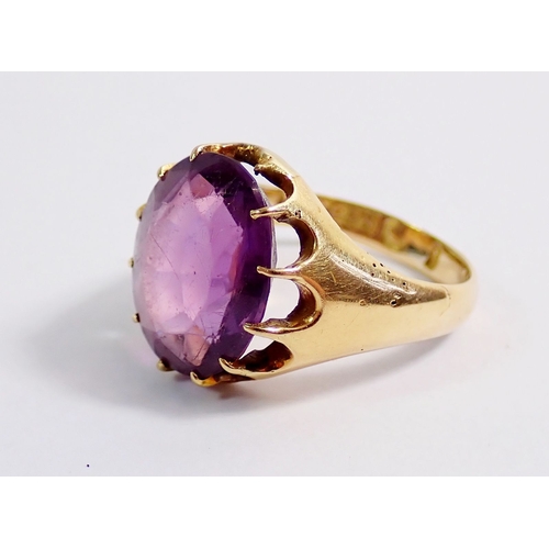 272 - A gold ring set amethyst, size O to N, 7.4g  - amethyst 1.5 x 1.3cm