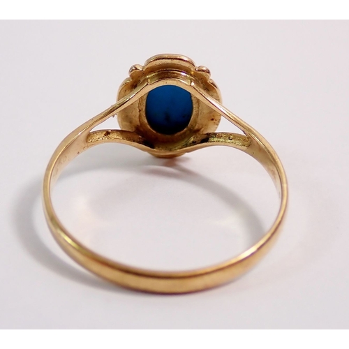 291 - A 9 carat gold oval turquoise ring, size Q-R, 2.2g