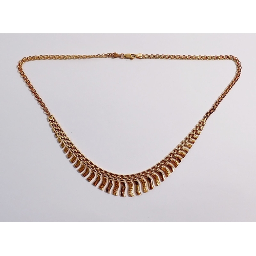 320 - A 9ct gold fringe necklace, 11.7g, 46cm