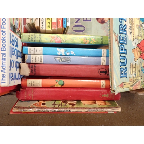 601 - A group of childrens books and annuals to include Enid Blyton, The Dr Who annual 1977, Blue Peter, R... 