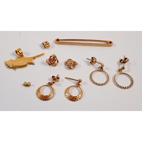 430 - A group of 9 carat gold jewellery 5.3g plus an 18ct gold Crete pendant set diamond 2.5g