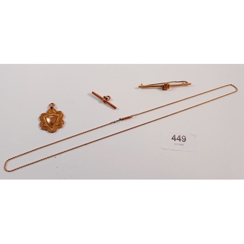 449 - A small group of 9 carat gold jewellery including circular pendant, bar brooch, chain and necklace, ... 