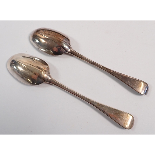 183 - A Victorian set of six silver rat tail spoons, London 1898 and 1911, 264g