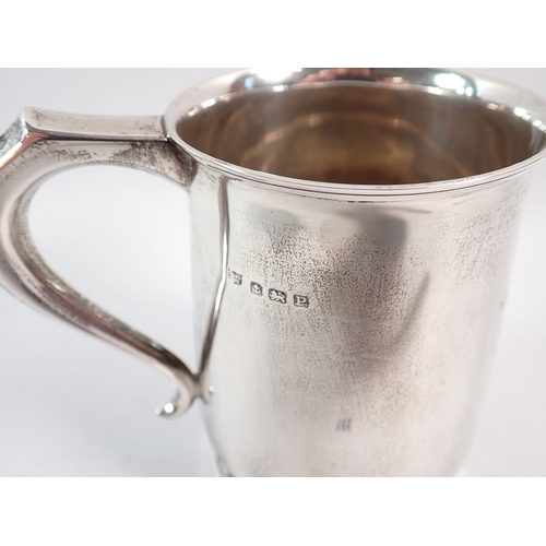 185 - A silver sporting trophy tankard by S Blanckensee & Son Ltd, Birmingham 1939, 12cm tall, 207g