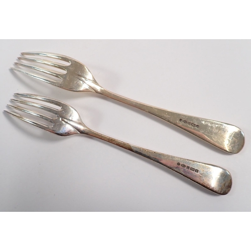 188 - A silver cutlery set by William Turner comprising six silver handled dinner knives, five silver hand... 