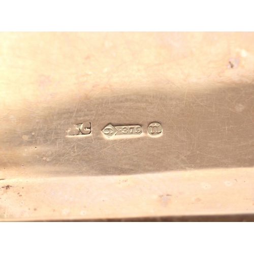 232 - A 9 carat gold engine turned cigarette case with Greek key boarder, 11.5cm wide, 141g