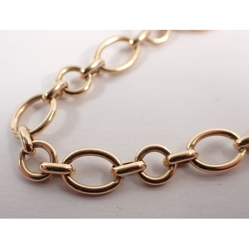 311 - A 9ct gold bracelet, 21cm long, 7.5g