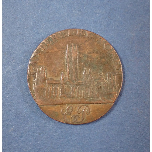 544 - An 18th century British token, Edward Pillow 1795 copper half penny, Canterbury cathedral to obverse... 