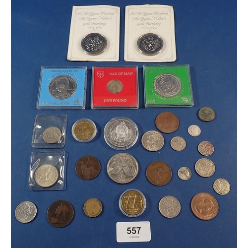 557 - A miscellaneous group of coins to include a silver British Virgin Island $10 coin, commemorative cro... 