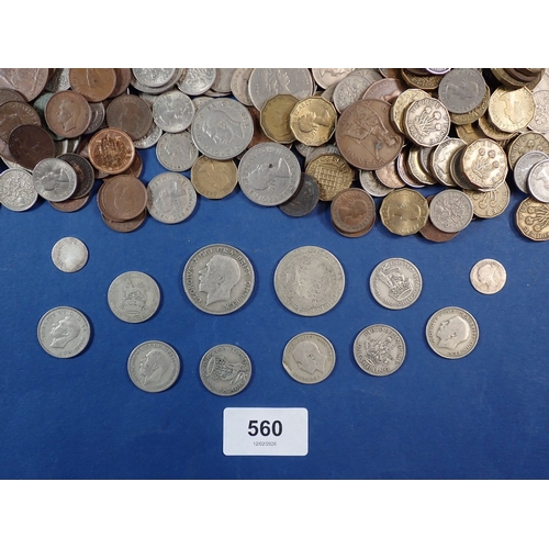560 - A collection of British coins including pre 1947 .500 silver content half crowns and shillings 71g t... 