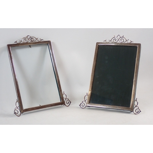 Lot 211       