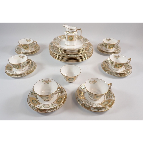 40 - A Royal Crown Derby 'Green Derby Panel' six person part dinner and tea service comprising six each o... 