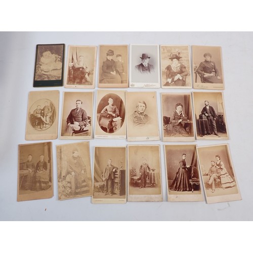 461 - A collection of Carte De Visite and tin type photographs