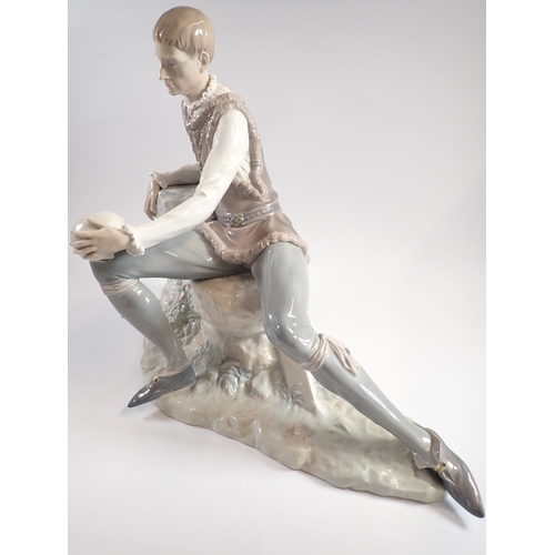 10 - A Lladro figure of Hamlet, 41cm tall