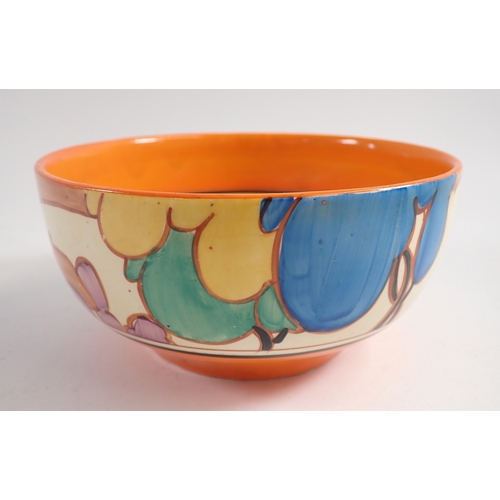 41 - A Newport Pottery Clarice Cliff Bizarre 'Fantasque' bowl, 15cm diameter
