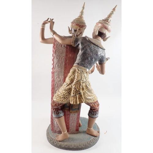 1 - A large Lladro group of Thai couple dancing by Vicente Martinez, 54cm - good condition