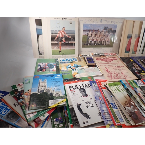 640 - A group of sporting ephemera including football and rugby programmes, FA Cup final 1982 Queens Park ... 