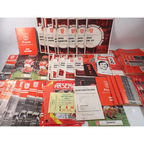 642 - 1970s Arsenal Football Club programmes including league and FA cup games, official handbooks, West H... 