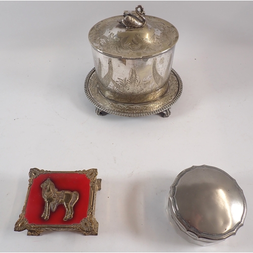246 - A Victorian silver plated biscuit barrel, decorated ferns and swan finial, 21cm tall, a brass trinke... 