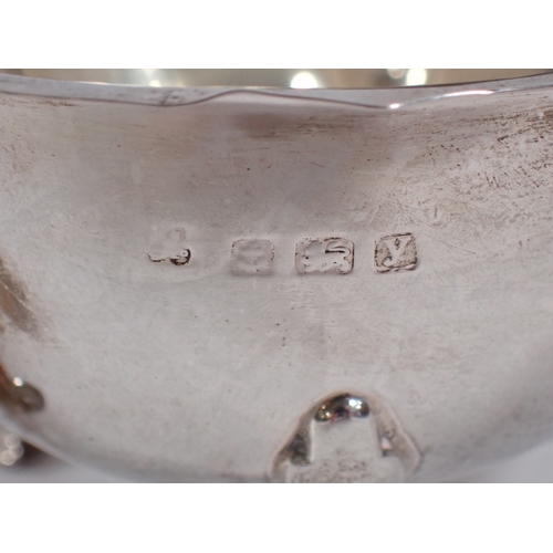 260 - A silver sauce boat, Birmingham 1923, 8cm high, 105g