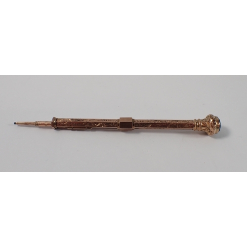 416 - A 9ct gold propelling pencil and dip pen with engraved decoration and bloodstone terminal, 9cm long,... 