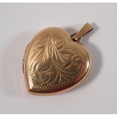 430 - A 9ct gold heart form locket, 2.25cm long, total weight 3.8g