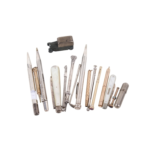 11 - An assortment of Victorian and later silver and white metal collectables, comprising two fruit knive... 