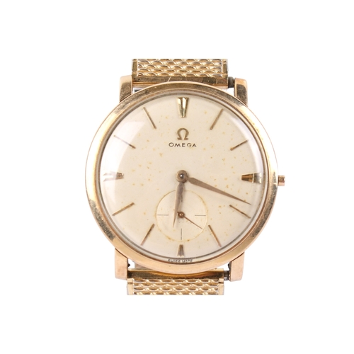 195 - A 9ct gold gentleman's Omega wristwatch. Gold markers and subsidiary dial to the cream face, hallmar... 