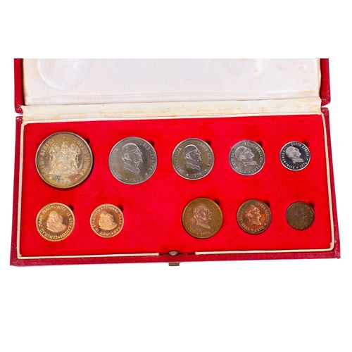 90 - South Africa - 1976 proof set of ten coins. Including gold 2 Rand and a 1 Rand, weight for both 12g ... 