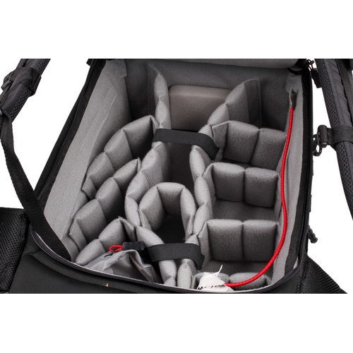 76 - A large Hama Defender 220 camera backpack bag. Appears unused with original tags attached.