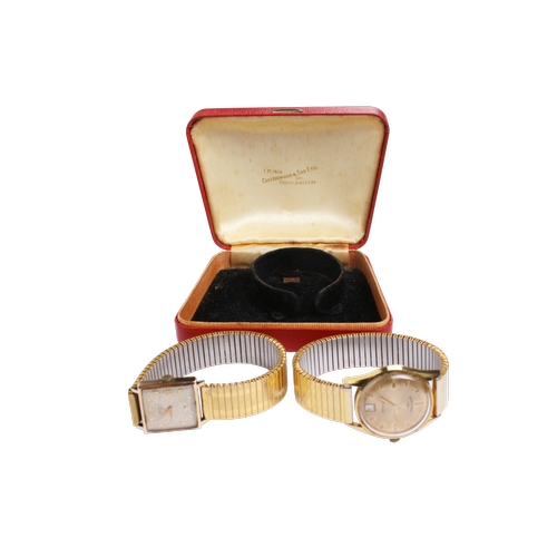 358 - Two vintage gentlemen's wristwatches. Comprising a 9ct gold case Helvetia gentleman's wristwatch, wi... 