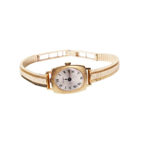 370 - A vintage 'Richard' gold lady's dress watch. The oval champagne face with black Roman numerals, mark... 