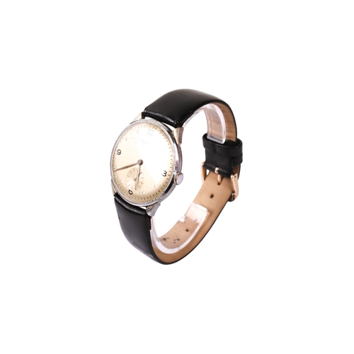 397 - A gentleman's Universal Geneve wristwatch. The dial having Arabic numerals and a subsidiary seconds ... 