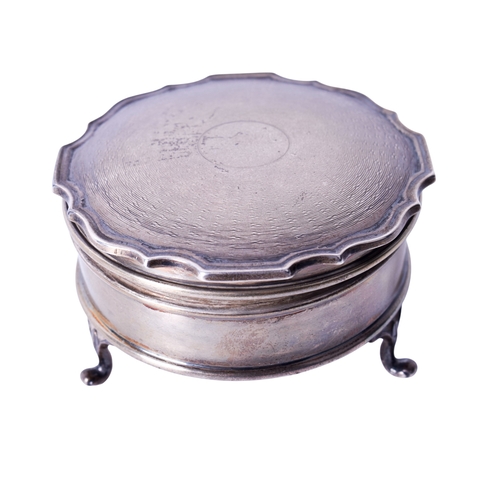 5 - Two early 20th century pieces of silver. Comprising a small vesta case with hallmarks for Birmingham... 