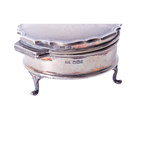 5 - Two early 20th century pieces of silver. Comprising a small vesta case with hallmarks for Birmingham... 