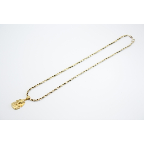 125 - A 9ct gold chain necklace and and pendant. The necklace L40cm, hallmarked, this weighing 12.7g, with... 