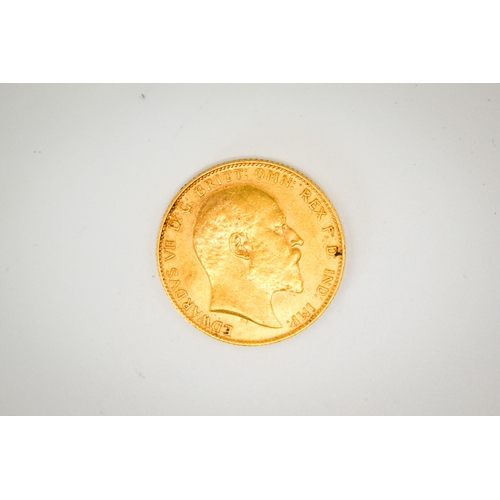 194 - A 1909 gold sovereign coin. Weight 8g.