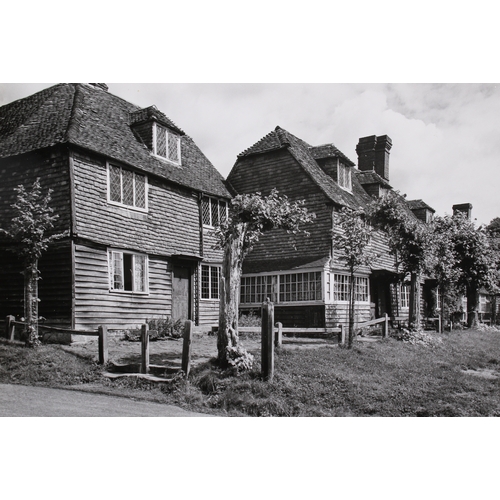 121 - Leonard and Margery Gayton: A large photographic archive of silver gelatin prints, depicting scenes ... 