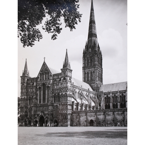 122 - Leonard and Margery Gayton: A large photographic archive of silver gelatin prints, depicting scenes ... 