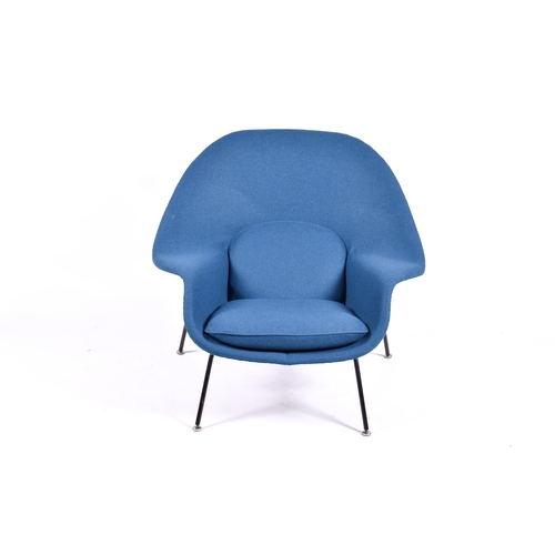 29 - Eero Saarinen (Finland, 1910-1961) early production, mid-century 'Womb Chair' for Knoll Internationa... 